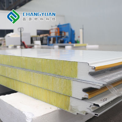 Πάχος 100/150/200mm μονωμένο σύστημα τοίχων PU σάντουιτς επιτροπή