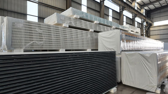 Προσαρμοσμένο πίνακα τοίχου PU Sandwich Waterproof Energy- Construction Solutions σε διάφορα μήκη